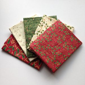 Traditional Holly Metallic Christmas Fat Quarter Bundle